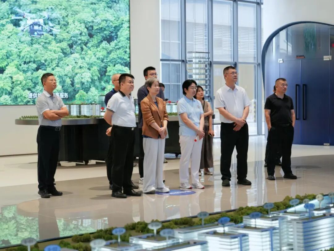 珠海市政协调研组赴水乡经济区考察调研