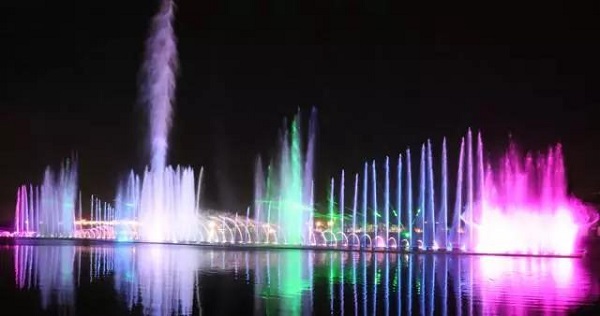 华阳湖夜航升级 全新“内湖游”邀你体验醉美夜景